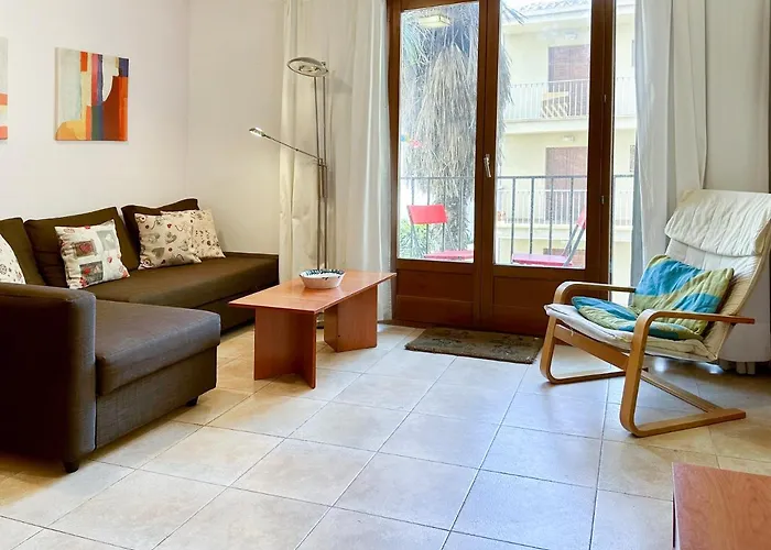 Lets Holidays Centric With Pool In Tossa 2