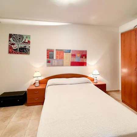 Lets Holidays Centric With Pool In Tossa 2 * Тоса-де-Мар